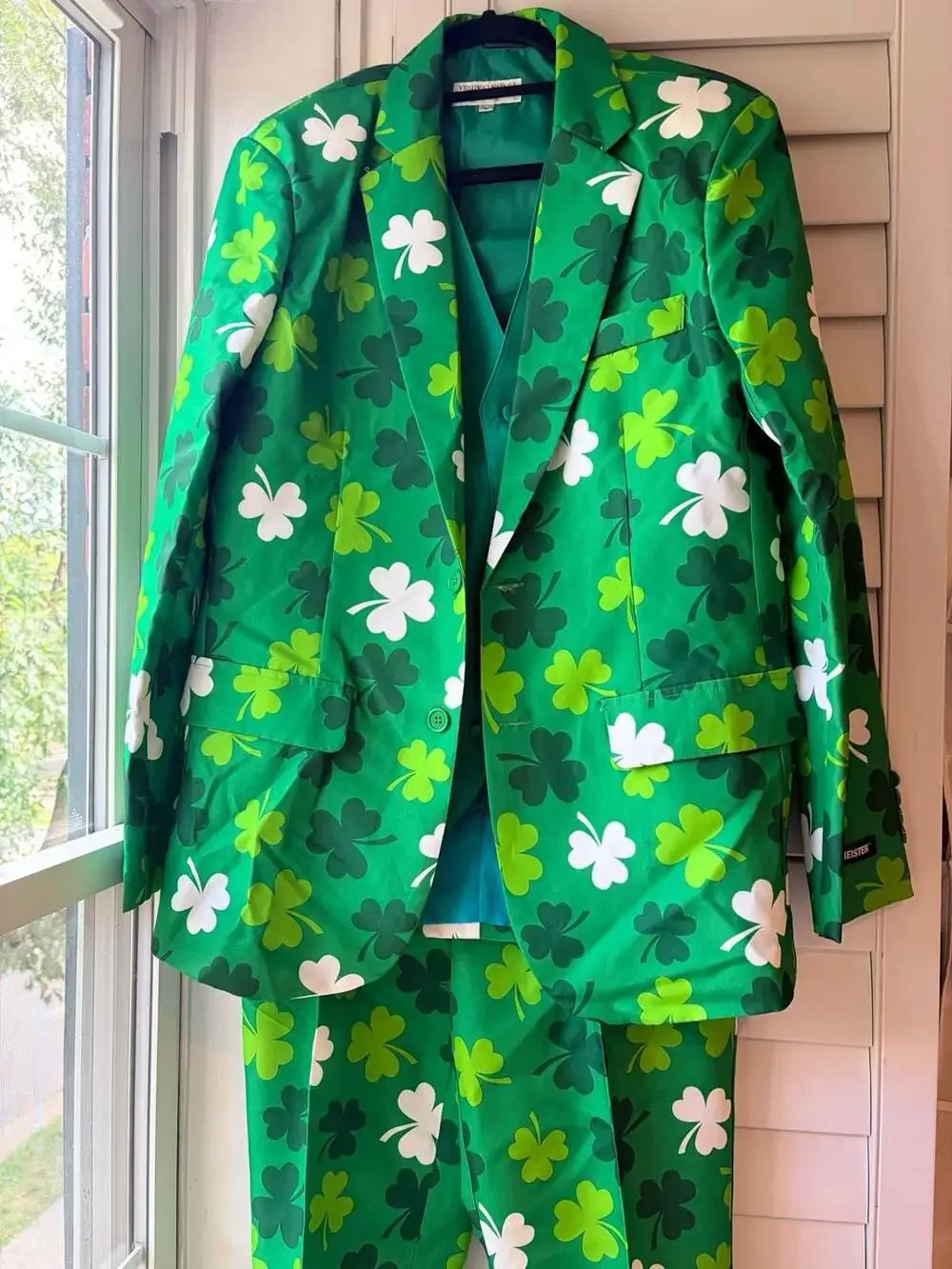 Vesuvio Napoli Shamrock St. Patrick's Day a Halloween 3-Piece Suit & Tie Set